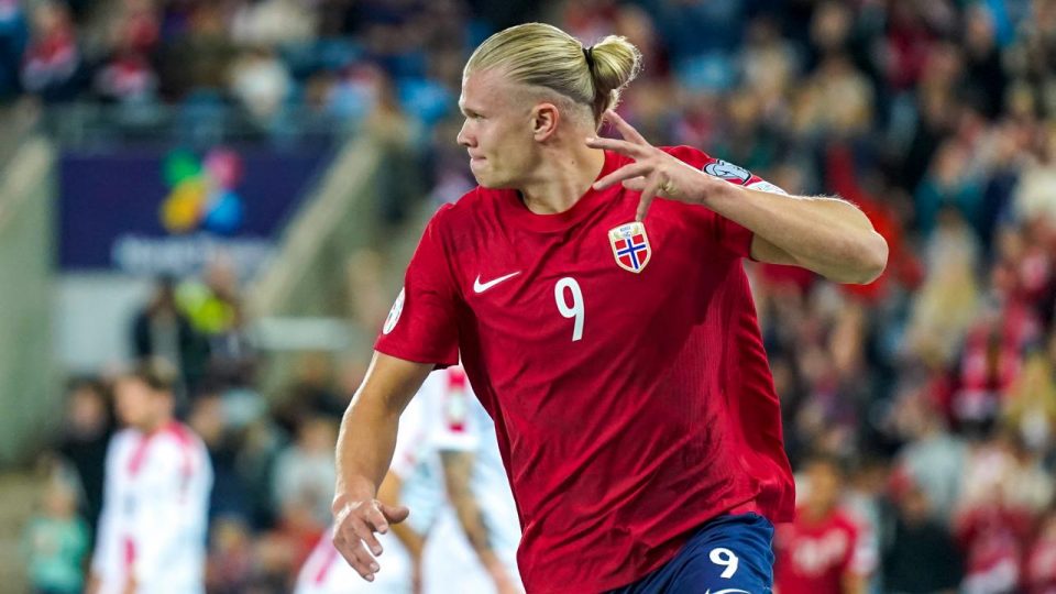 Erling Haaland Norveç’in en golcü 2. futbolcusu oldu